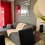 Elegant Style 3-bedroom Brand New Διαμέρισμα